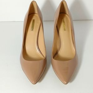 BCBGeneration  Tan closed toe pump sz 9.5M